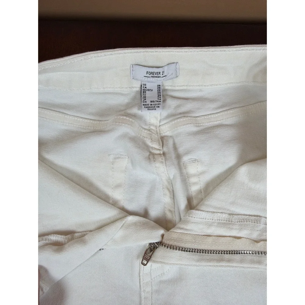 Forever 21 Premium White Flare Leg Jeans High Rise Size 28 Womens‎ Denim